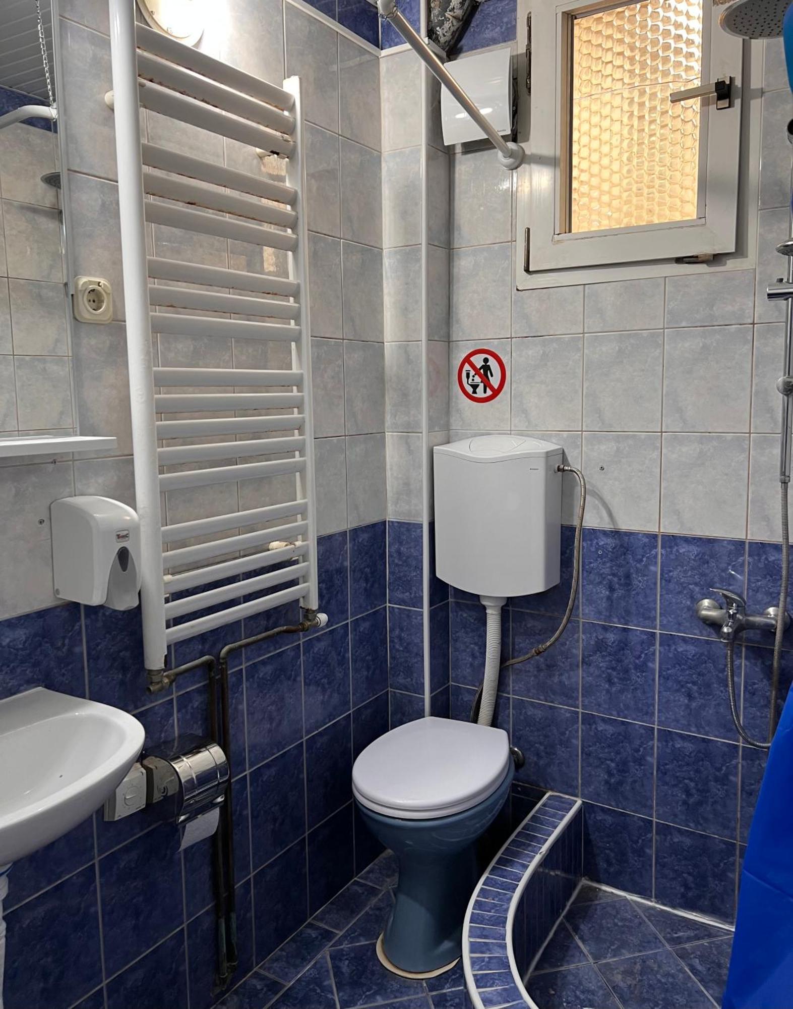 Blue Orange Lake Hostel Охрид Экстерьер фото